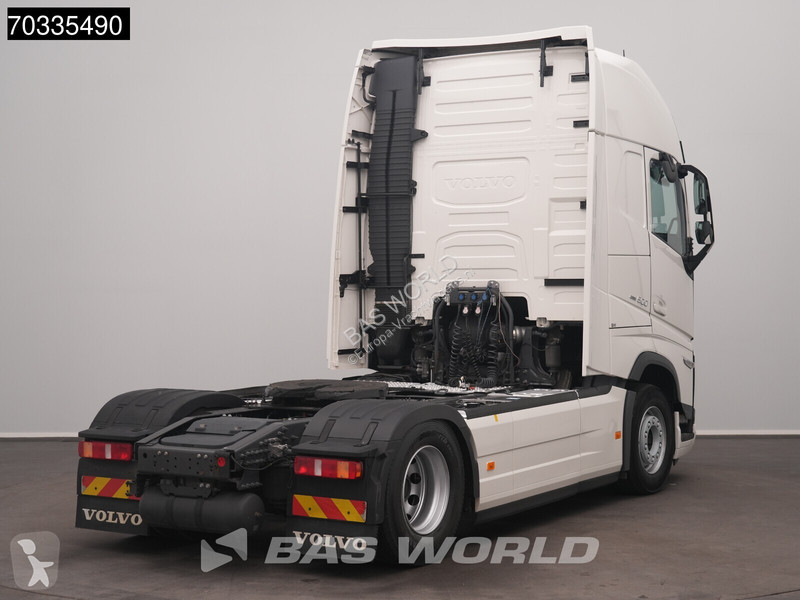 Tractor Volvo 500 4X2 XL 2x Tanks I-ParkCool ACC