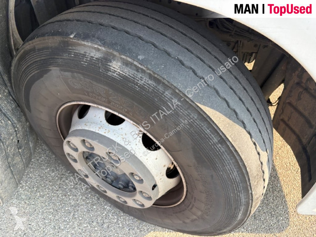 Cap tractor Iveco AT440.460