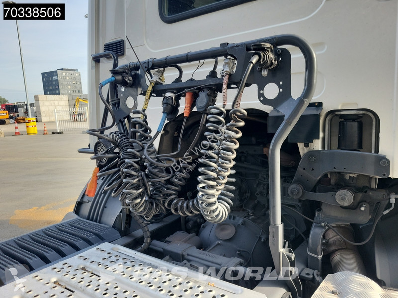 Traktor Scania P320 4X2 Mega N-Truck APK 06-2027
