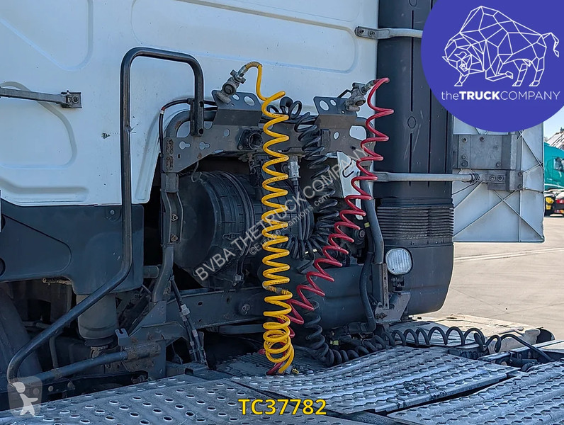 Cabeza tractora Renault 450