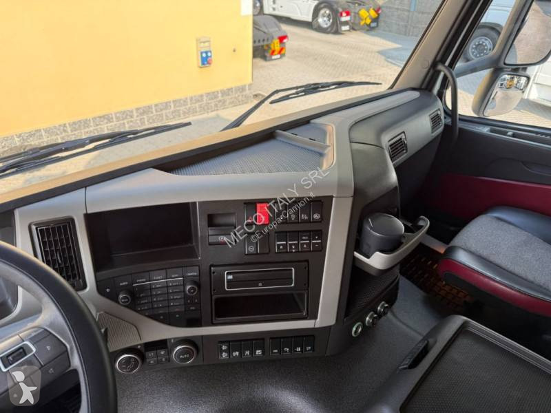 Cabeza tractora Volvo