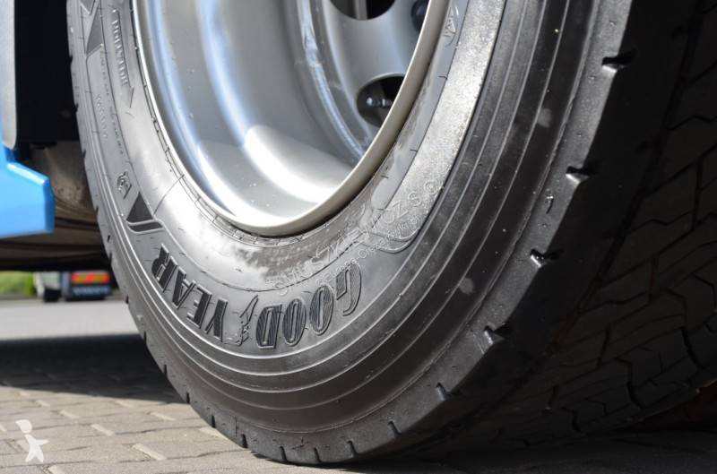 جرار Scania 460