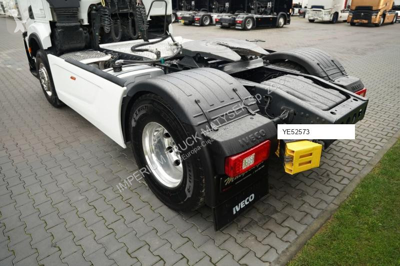 جرار Iveco 420