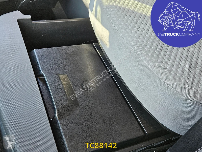 Renault T 520 tractor unit
