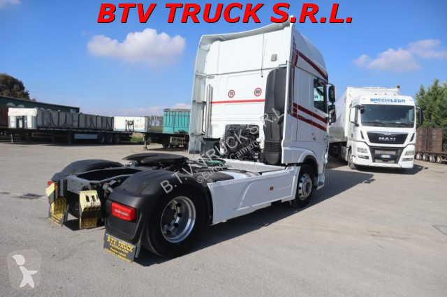 DAF XF tractor unit