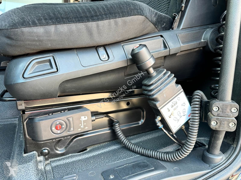 Tahač Mercedes 1846 LS 4x2 BL...