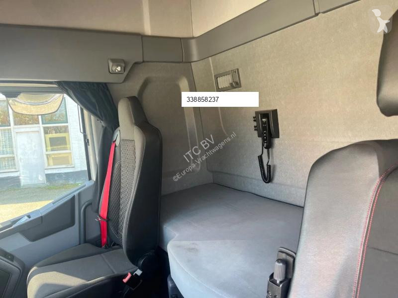Renault T460 ADR// AIRCO tractor unit