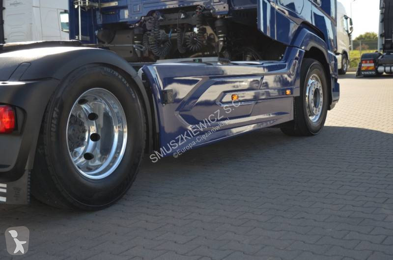 DAF 530 tractor unit
