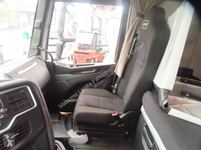 Iveco S-Way 490 Intarder FZ.17 tractor unit