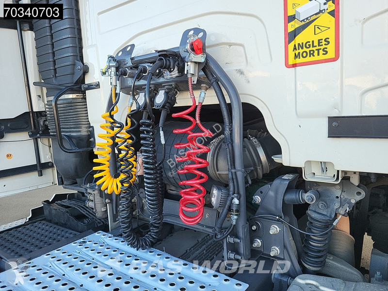 Volvo FM 460 4X2 Globe 2x Tanks Navi tractor unit