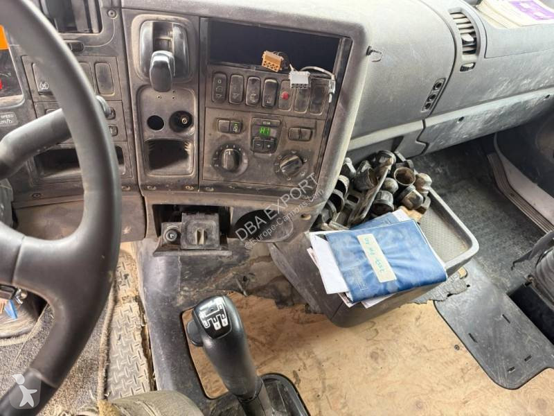 Scania 420 tractor unit