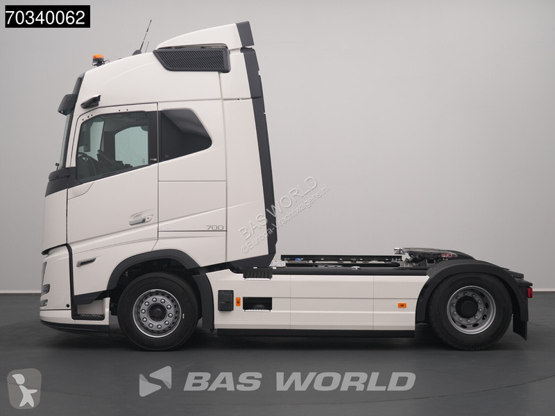 Volvo 700 FH 4X2 NEW! Retarder 2xTanks...