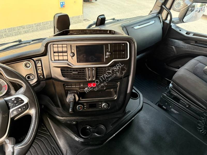 Iveco 530 tractor unit
