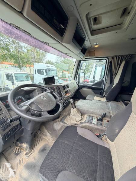 Renault 450 DXi tractor unit
