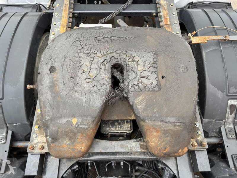 Tahač Volvo 500 6x2 GLOBE XL / HYDRAULICS /...