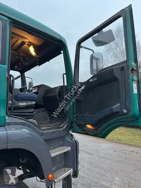 MAN 33 tractor unit