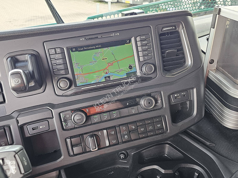Tahač Scania 450