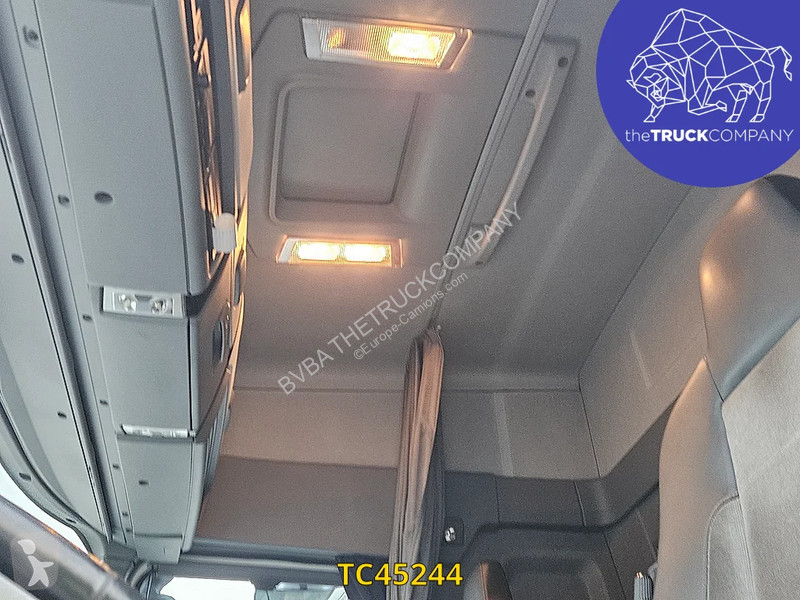 Renault T 460 tractor unit