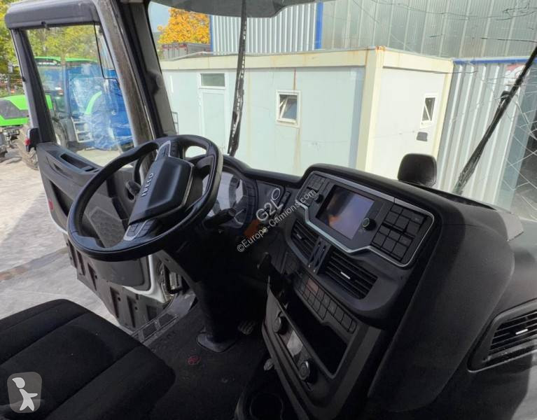 Iveco 530 tractor unit