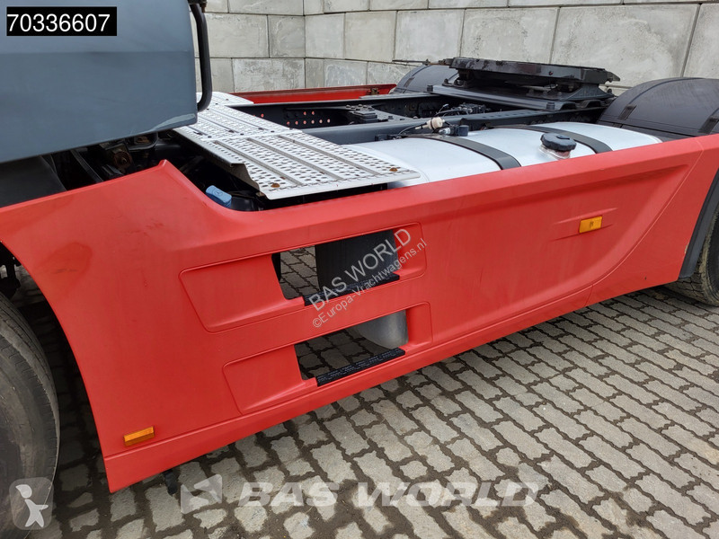 Nyergesvontató Mercedes 1840 4X2 StreamSpace...