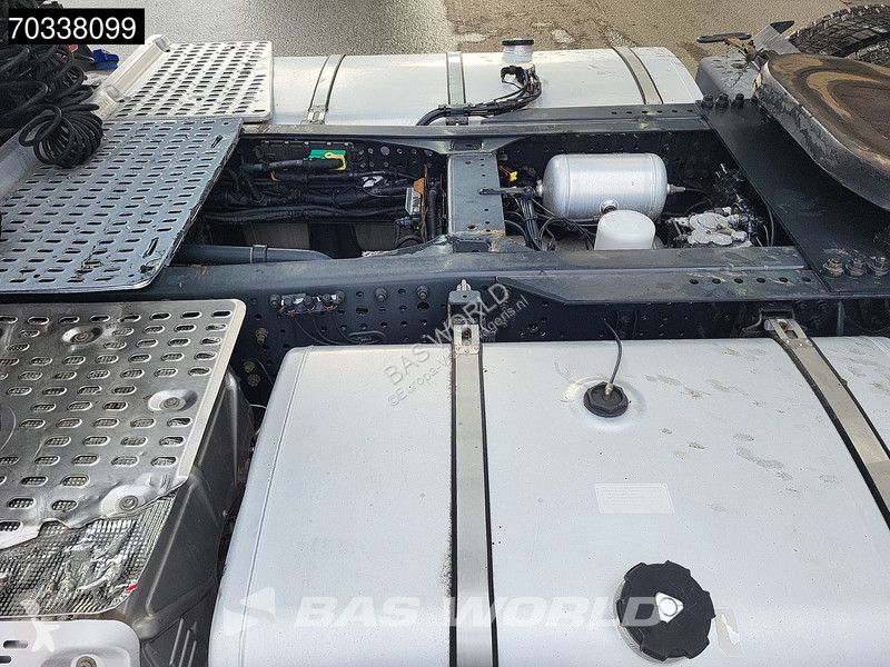 Iveco 460 4X2 Retarder 2xTanks Alcoa's tractor...