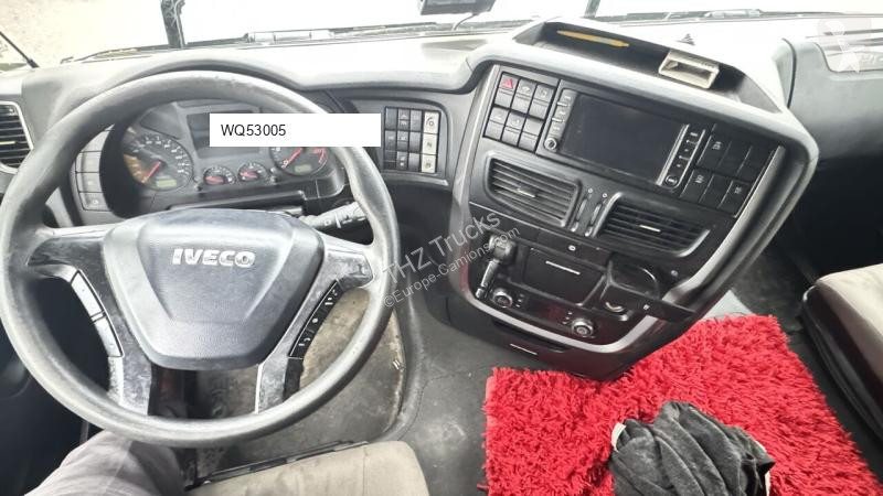 Iveco 460 tractor unit