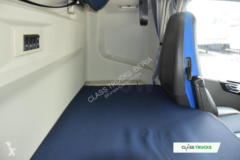 Volvo FH 460 Globetrotter XL i-Save Side Skirts...