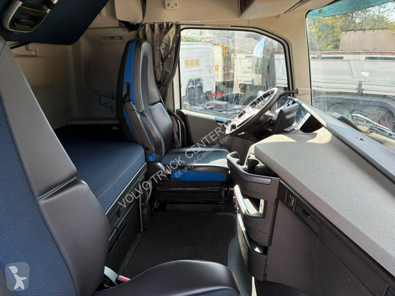 Tahač Volvo 460 Globetrotter FH