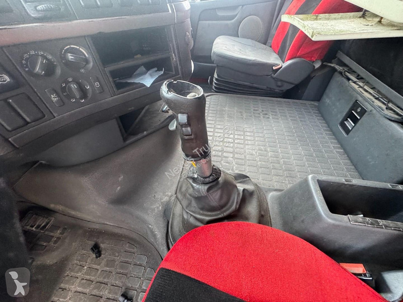 Traktor Volvo - 420 Globetrotter (MANUAL...