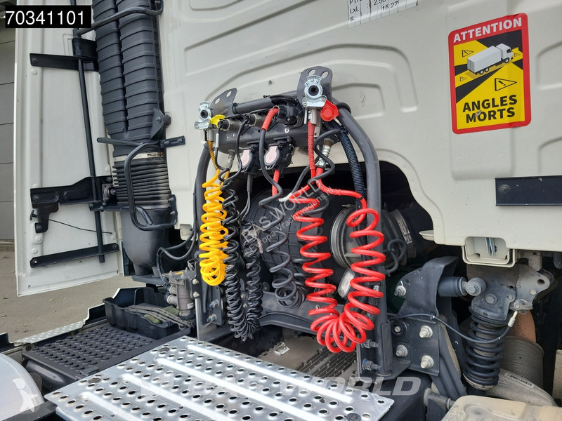 Traktor Volvo FM 460 4X2 Globe APK 09-2027 2x...