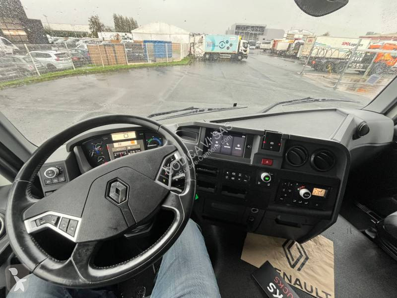 Tahač Renault 520 T4X2 E6
