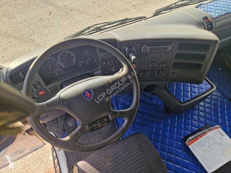 Nyergesvontató Scania 500
