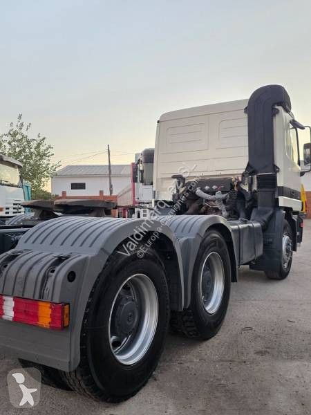 Cabeza tractora Mercedes 3343