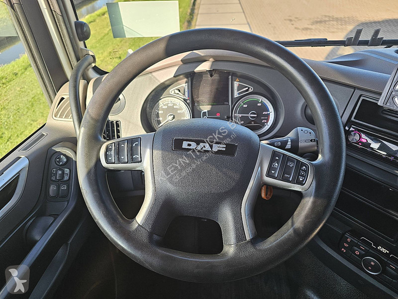 Nyergesvontató DAF 480