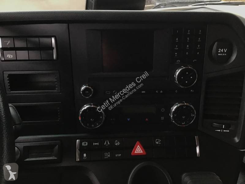 Traktor Mercedes