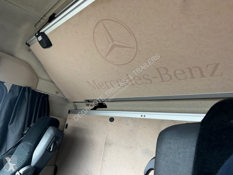 Traktor Mercedes 1845