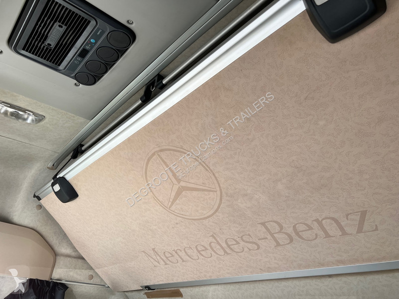 Trekker Mercedes 1845 BigSpace