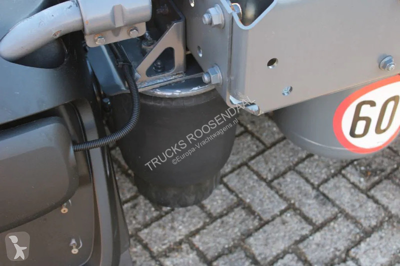 Tahač DAF 106440 + EURO 6 + SPOILER + TUV...