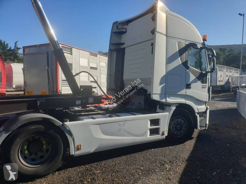 Traktor Iveco