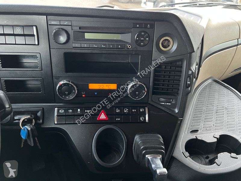 Traktor Mercedes 1845 BigSpace