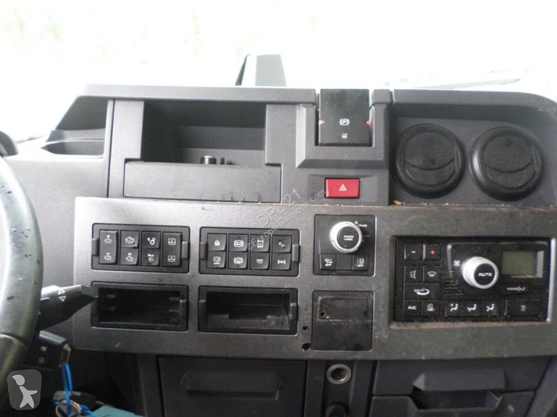 Traktor Renault 520 T-Series