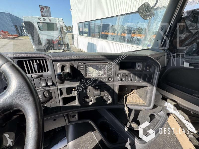 Traktor Scania 490
