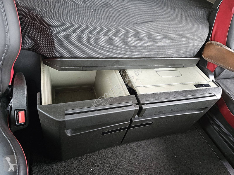 Tractor Volvo FH  PTO SKIRTS VEB+