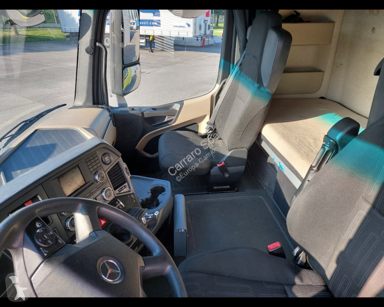 جرار Mercedes IV 18 2012