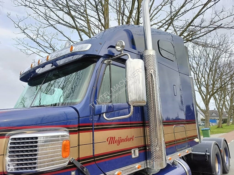 Traktor Freightliner 500 hp caterpillar truck...