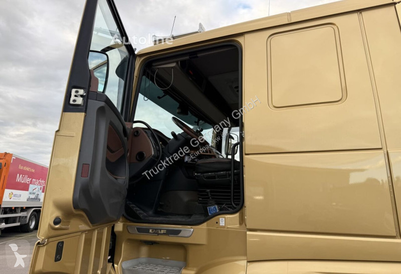Traktor DAF XF530