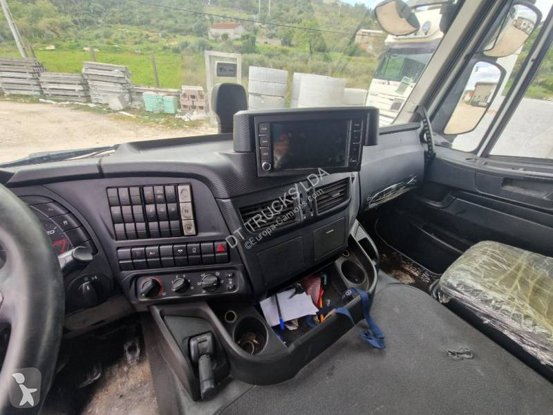 Traktor Iveco