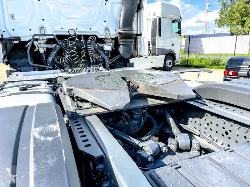 Traktor Mercedes 1845 | Leasing