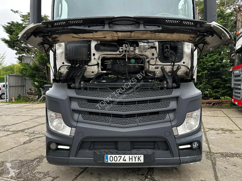 Traktor Mercedes 1851 4X2 Tractor-unit...