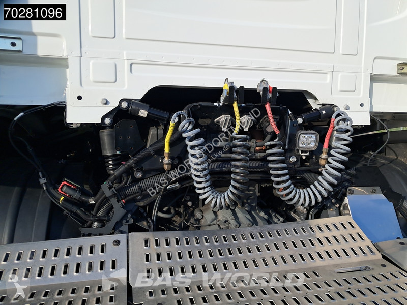 Traktor DAF 530 4X2 Day Cab ACC LED